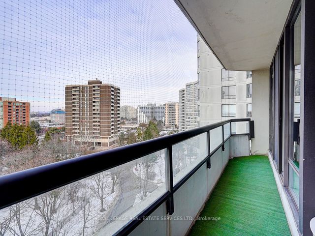 1006 - 1121 Steeles Ave W