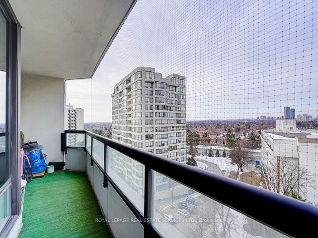 1006 - 1121 Steeles Ave W