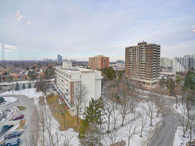 1006 - 1121 Steeles Ave W