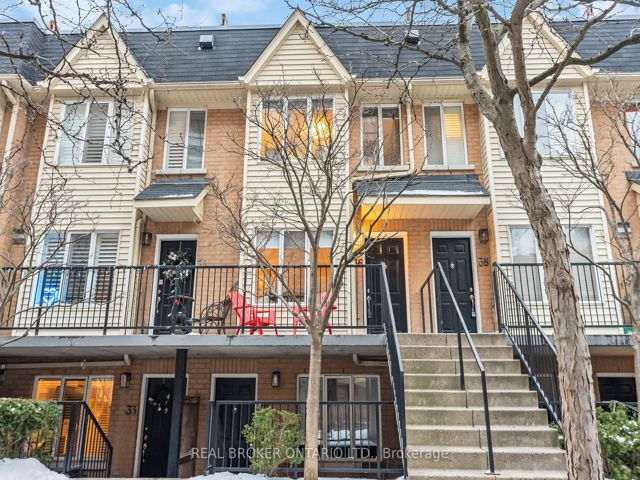 36 - 208 Niagara St