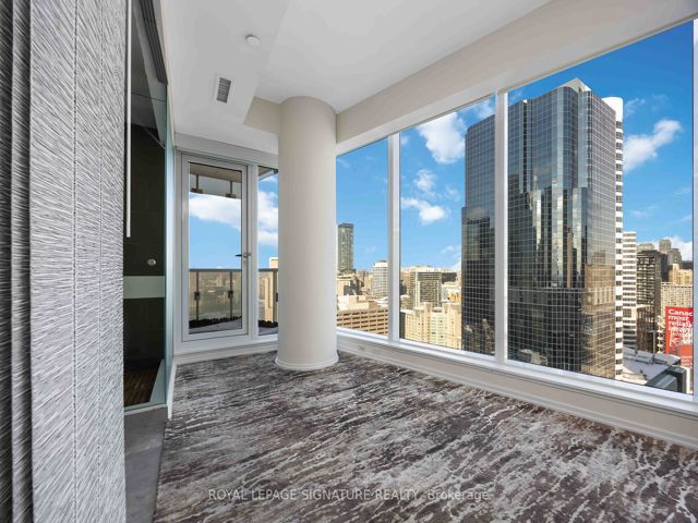 2612 - 197 Yonge St