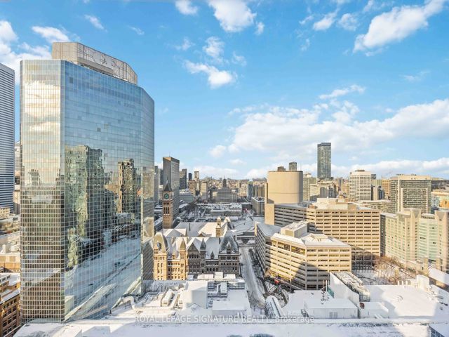 2612 - 197 Yonge St