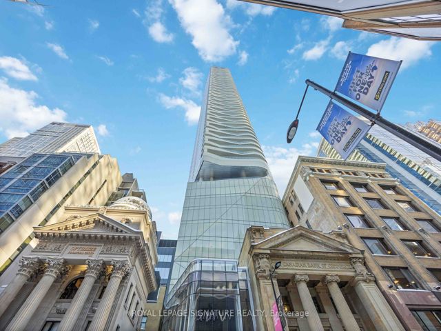 2612 - 197 Yonge St