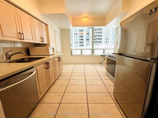 506 - 8 Hillcrest Ave