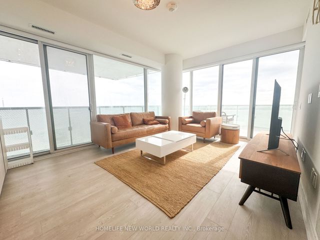 2402 - 15 Queens Quay E