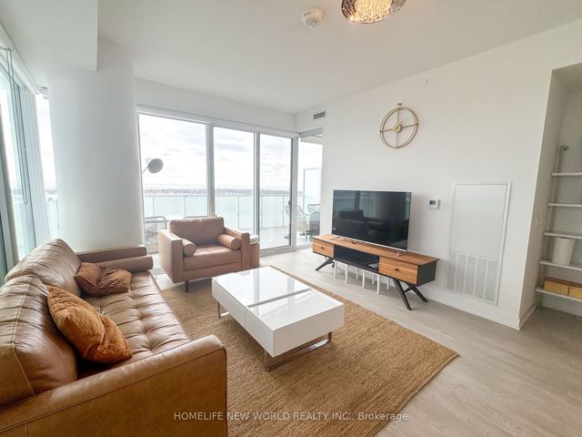 2402 - 15 Queens Quay E