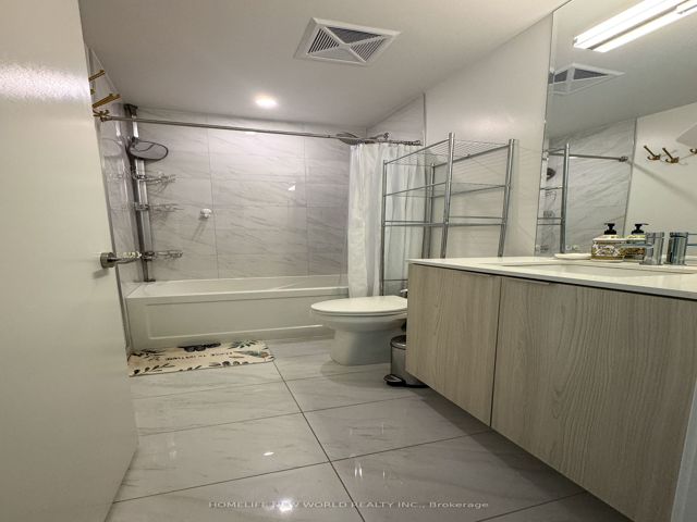 2402 - 15 Queens Quay E