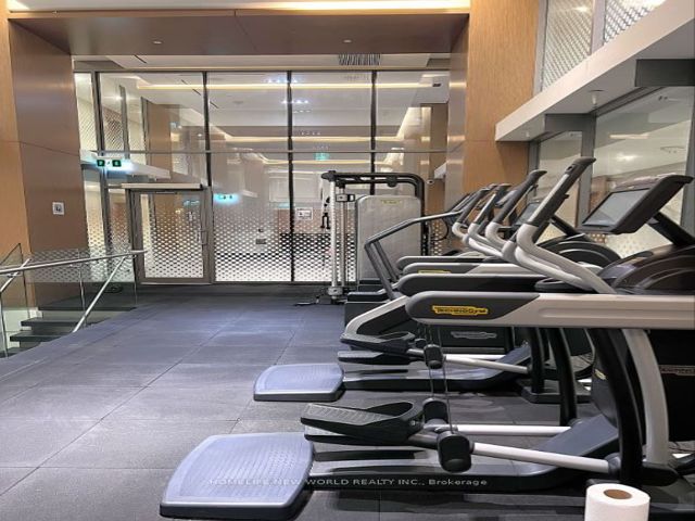 2402 - 15 Queens Quay E