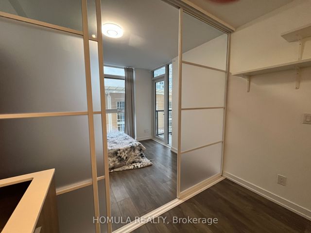 303 - 159 Wellesley St E