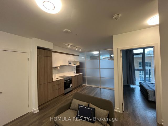 303 - 159 Wellesley St E