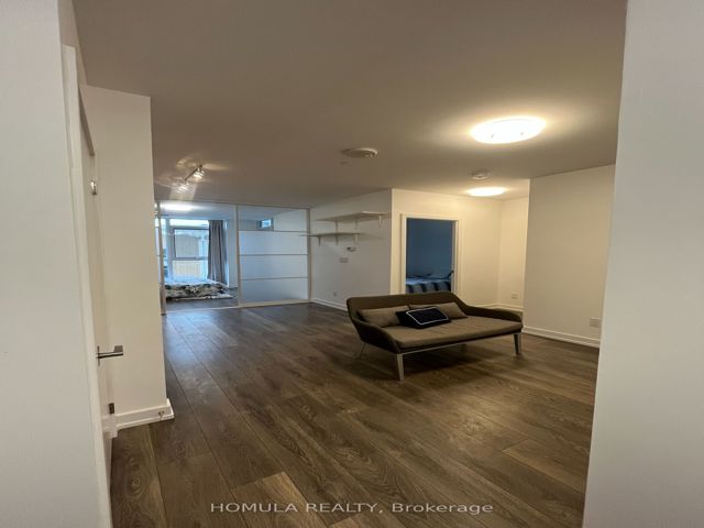 303 - 159 Wellesley St E