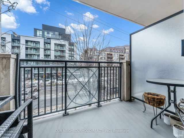 220 - 650 Sheppard Ave E