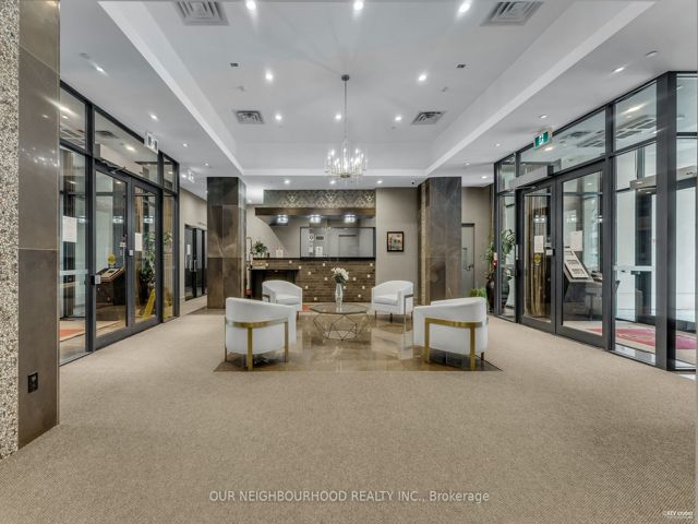 220 - 650 Sheppard Ave E