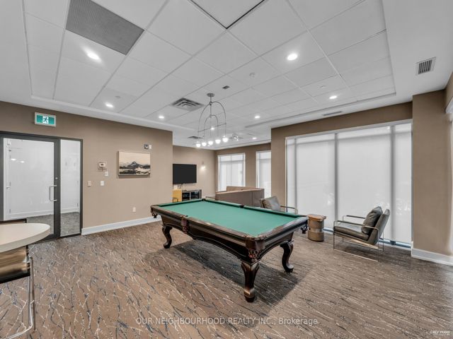220 - 650 Sheppard Ave E