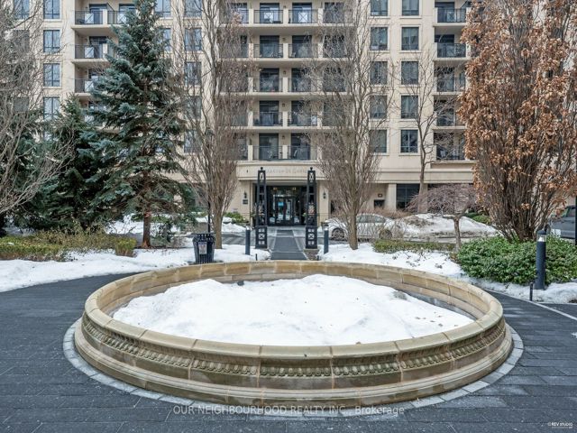 220 - 650 Sheppard Ave E