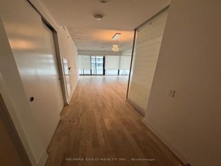 2801 - 185 Roehampton Ave