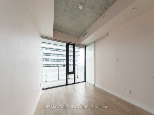 2801 - 185 Roehampton Ave