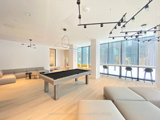 320 - 30 Tretti Way