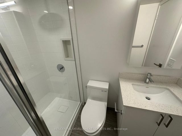 320 - 30 Tretti Way
