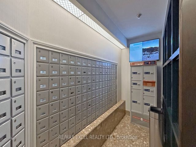 111 - 1210 Don Mills Rd