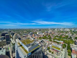 3203 - 125 Peter St