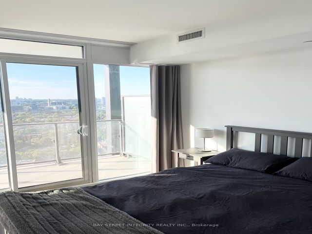 3203 - 125 Peter St
