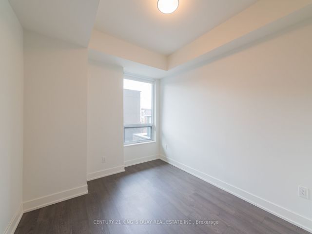 219 - 80 Vanauley St