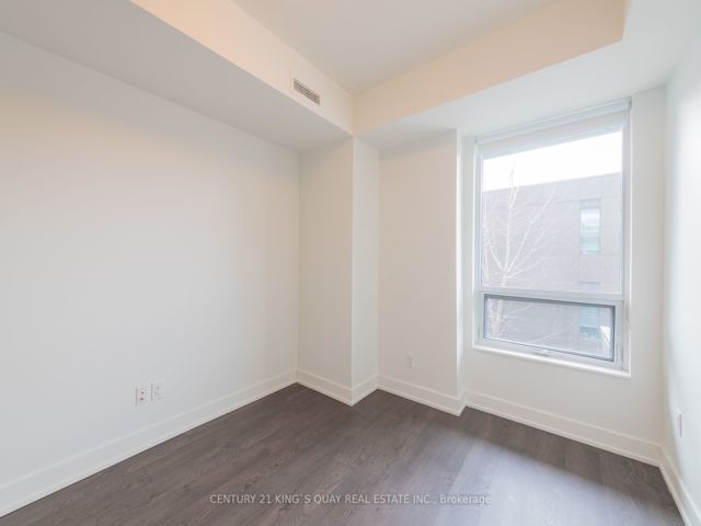 219 - 80 Vanauley St