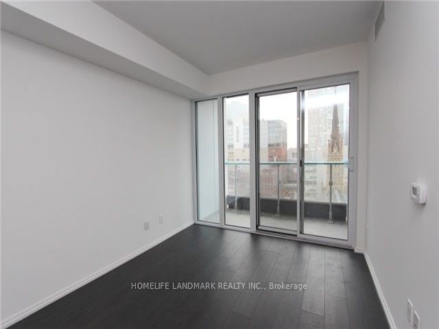 1807 - 68 Shuter St
