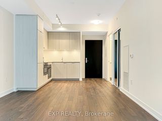 407 - 158 Front St E