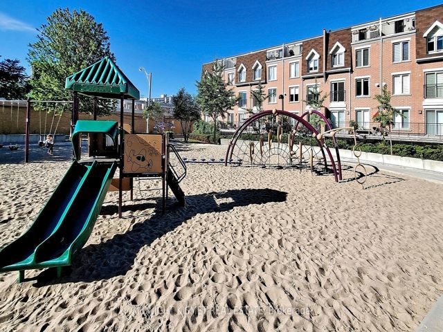 2114 - 38 Joe Shuster Way