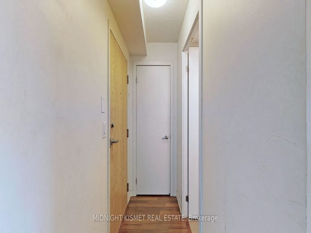 2114 - 38 Joe Shuster Way