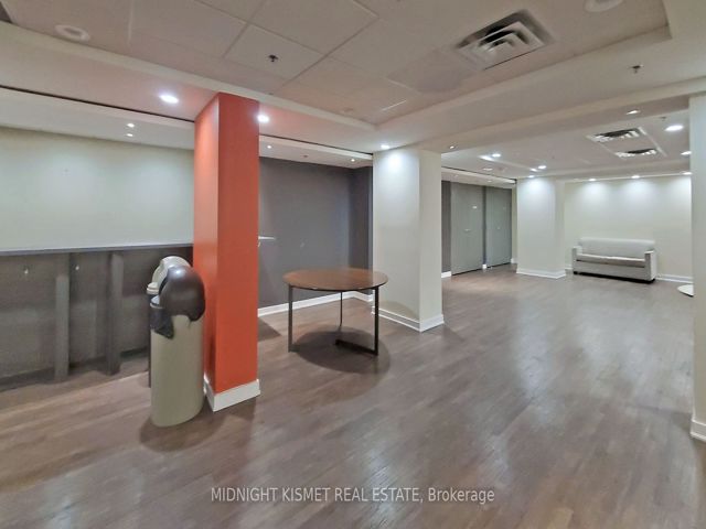 2114 - 38 Joe Shuster Way