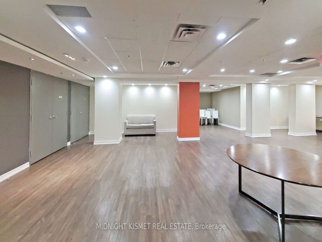 2114 - 38 Joe Shuster Way