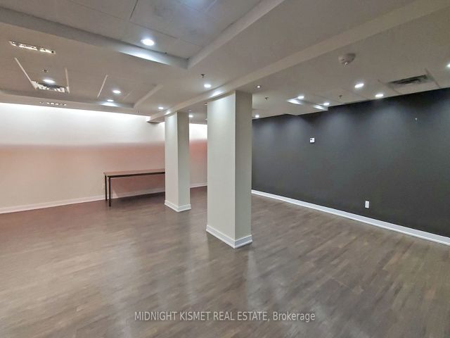 2114 - 38 Joe Shuster Way