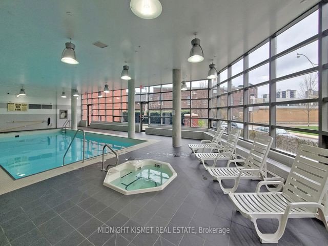 2114 - 38 Joe Shuster Way