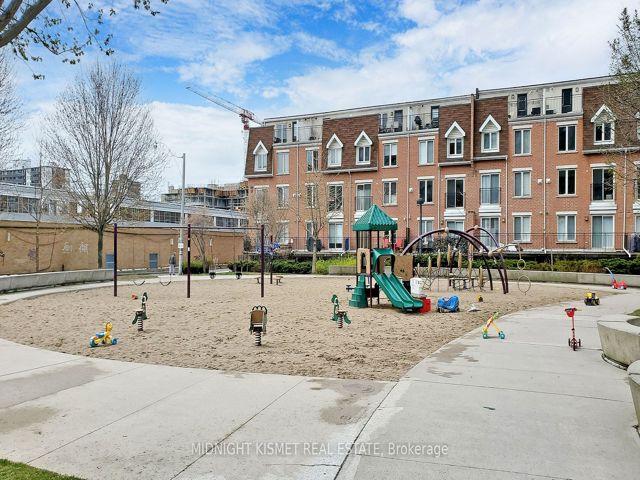 2114 - 38 Joe Shuster Way