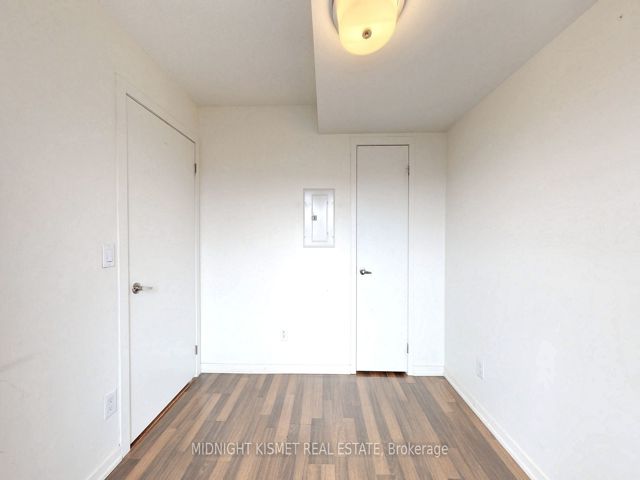 2114 - 38 Joe Shuster Way