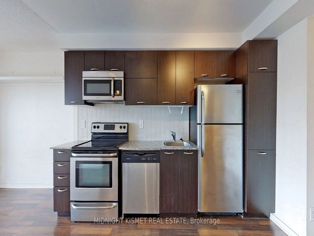 2114 - 38 Joe Shuster Way