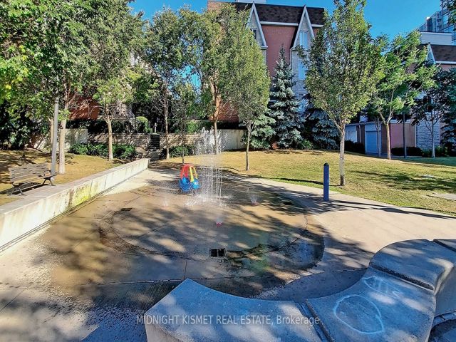 2114 - 38 Joe Shuster Way