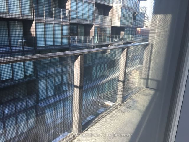 605 - 38 Stewart St