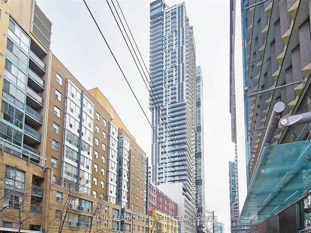 705 - 251 Jarvis St E