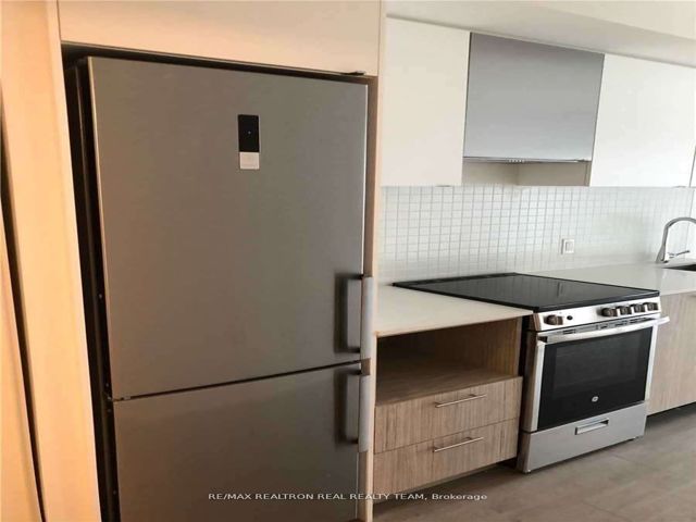 705 - 251 Jarvis St E