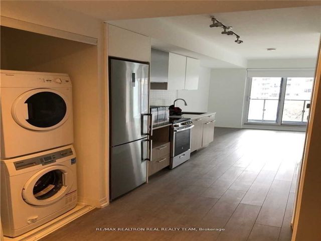 705 - 251 Jarvis St E