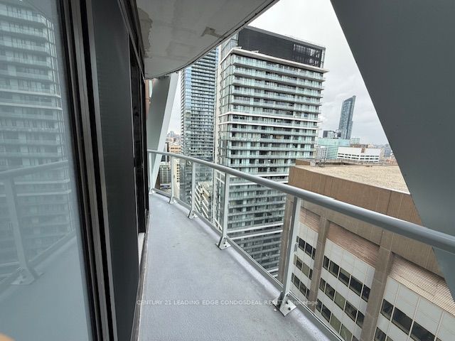 3412 - 230 Simcoe St