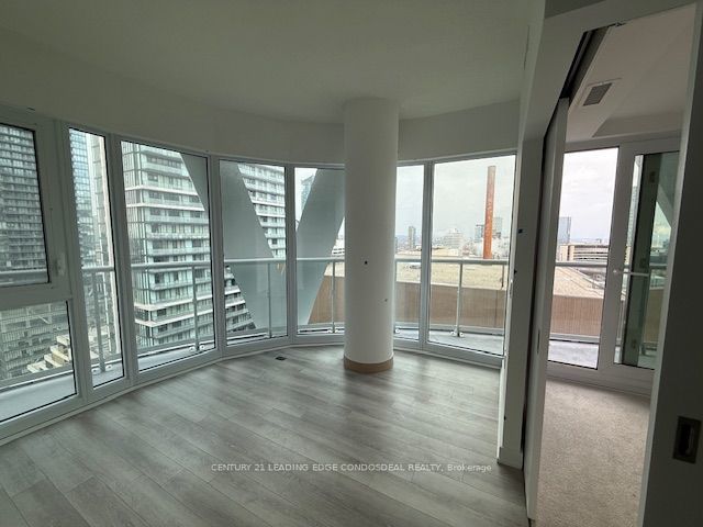 3412 - 230 Simcoe St