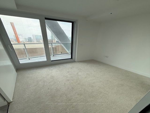 3412 - 230 Simcoe St