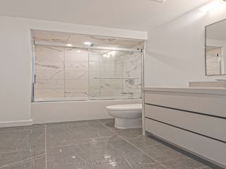 1008 - 215 Lonsdale Rd
