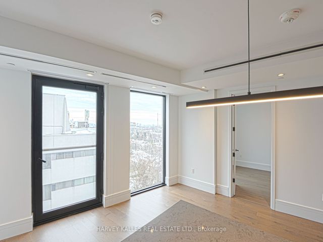 1008 - 215 Lonsdale Rd