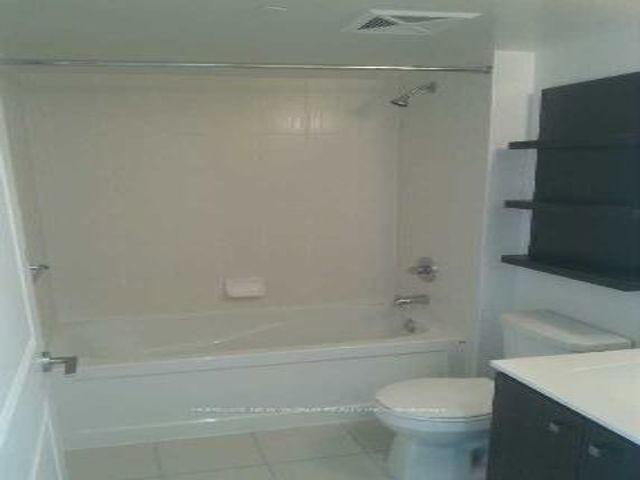 1207 - 275 Yorkland Rd